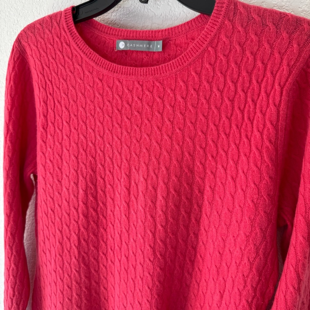 Women's Pink Cashmere Cable Knit Sweater Size Medium